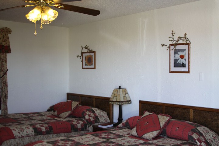 Room 9 of 34