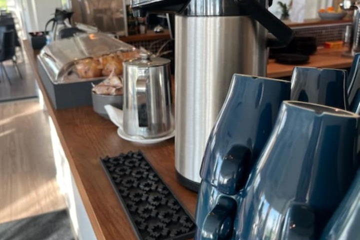 Breakfast/Coffee Service 66 of 102