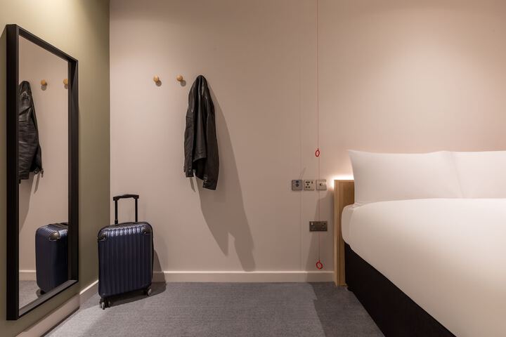 Room 20 of 31