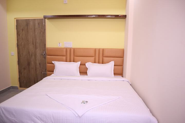 Smilestay Karanji Paradise