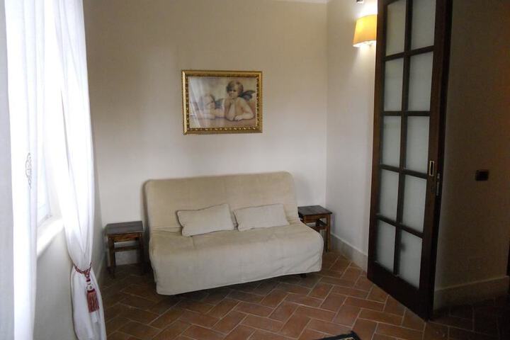 Room 8 of 65