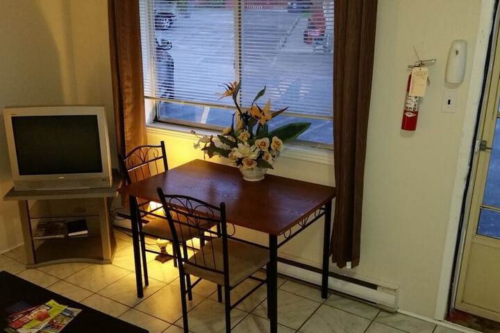 Room 9 of 35
