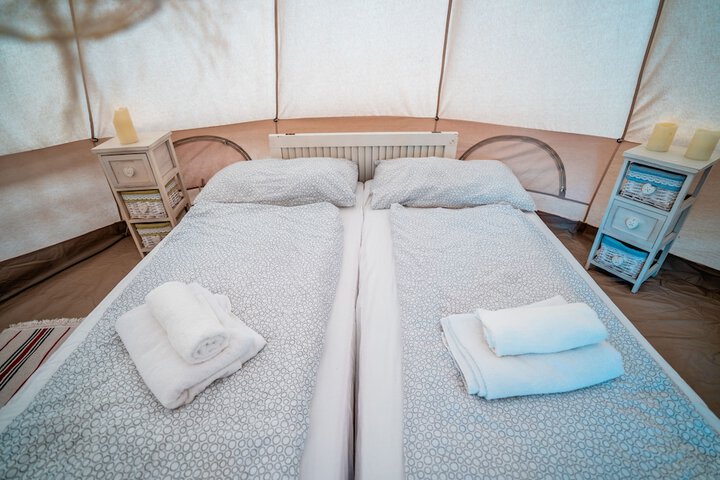 Room 8 of 22