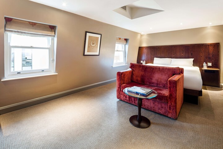 Room 6 of 55