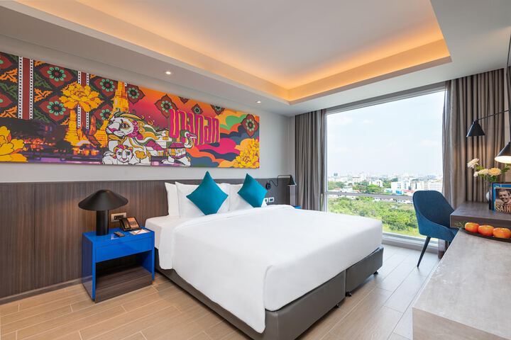 Room 43 of 190
