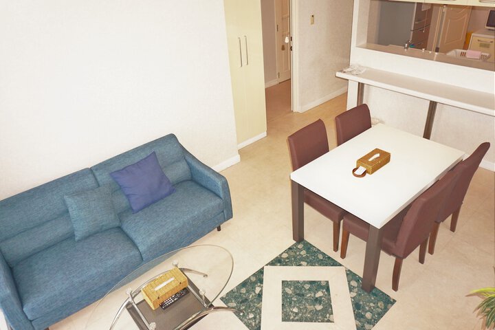 Room 33 of 82