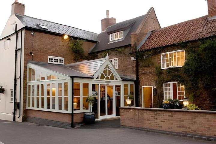 The Cottage Hotel