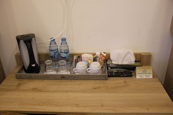 Breakfast/Coffee Service 21 of 52