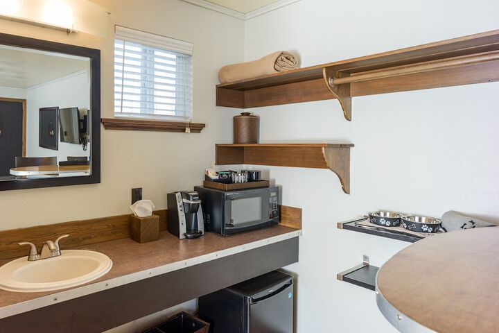 Room 21 of 59