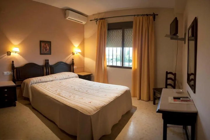 Room 2 of 9