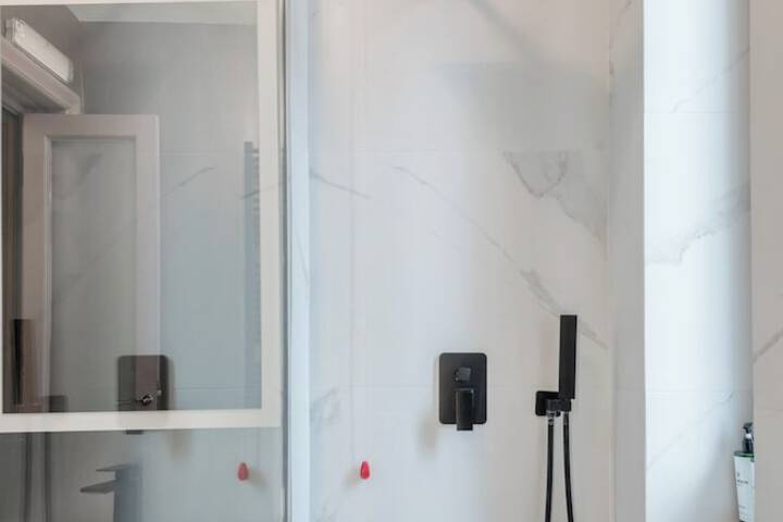 Room 190 of 208