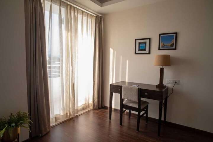 Room 5 of 42