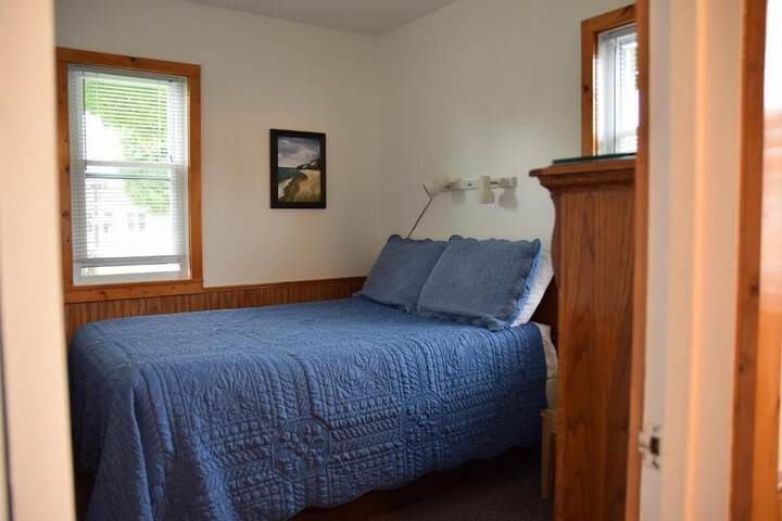 Room 4 of 134