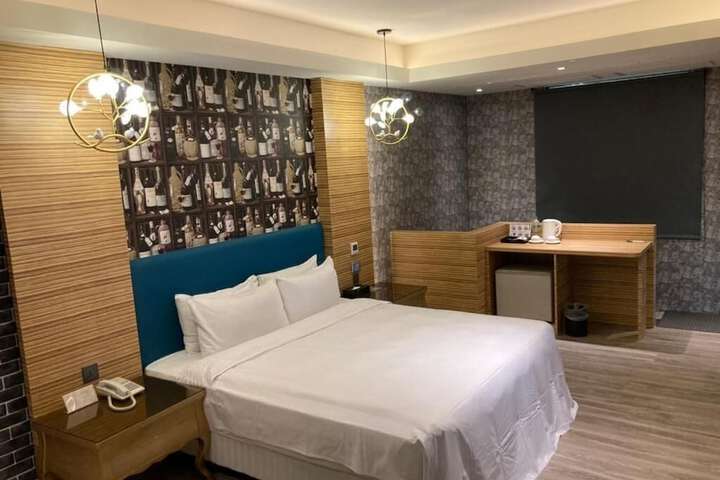 Room 20 of 48