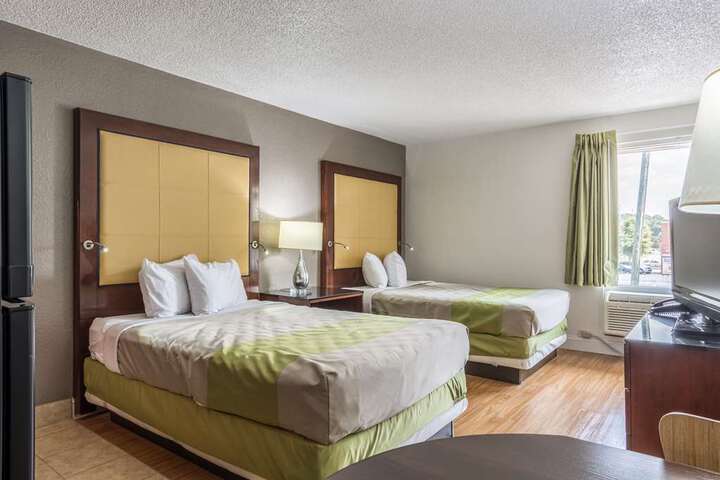 Room 4 of 37