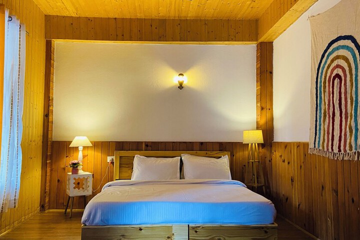 Room 4 of 39