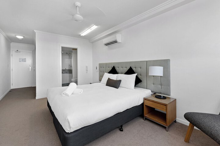 Room 19 of 73