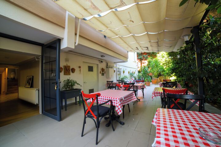 Hotel Exterior 116 of 125
