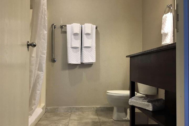 1 King Bed Pillow Top Mattress Flat Screen Television Microwave and Refrigerator So (2 of 4)