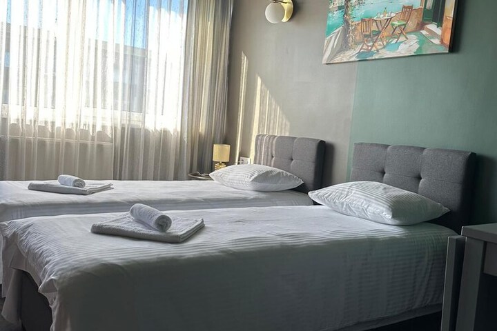 Room 52 of 84