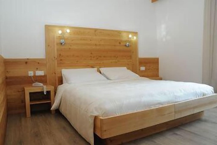 Room 5 of 39