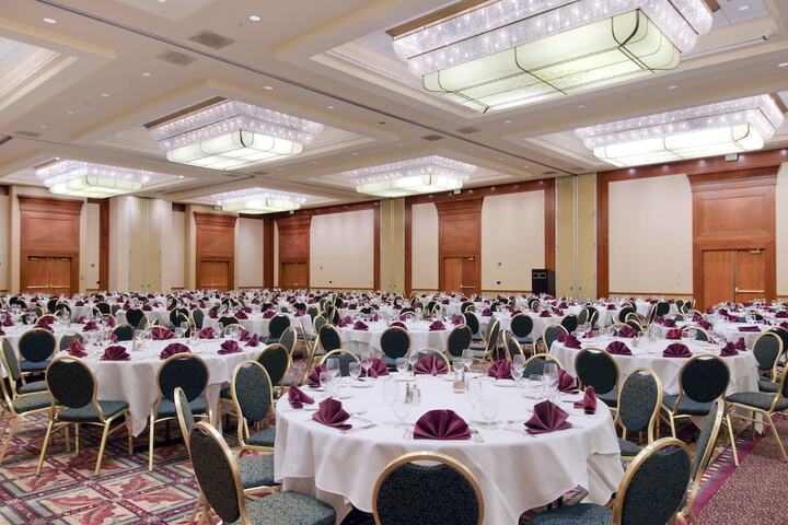 Banquet hall