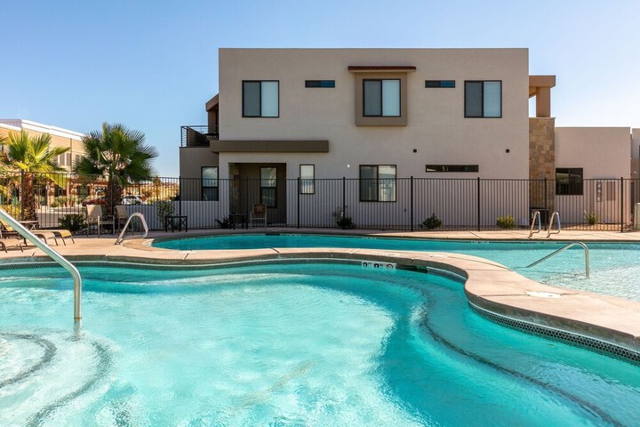 Pool 19 of 42
