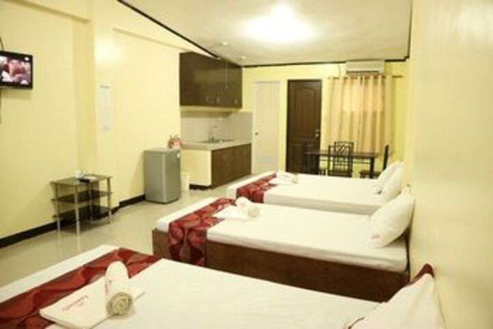 Room 8 of 25