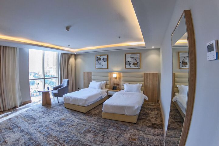 Room 12 of 26
