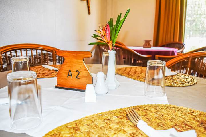Dining 41 of 69