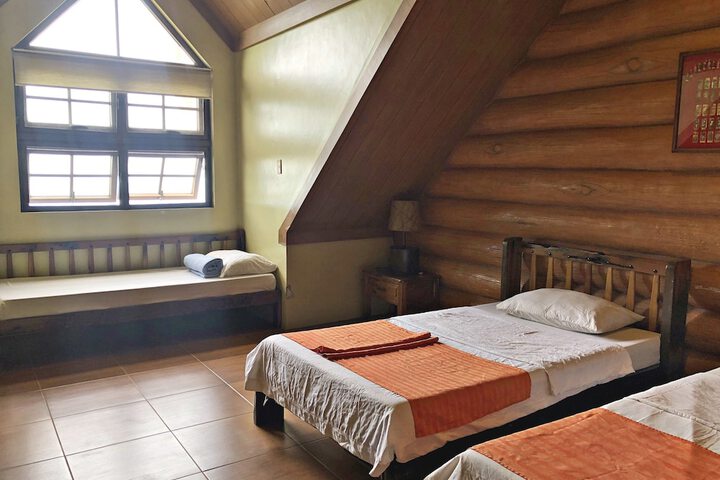 Room 15 of 62