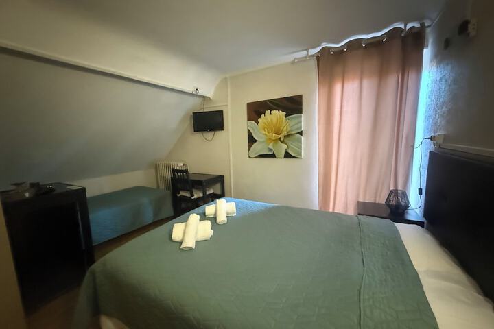 Room 3 of 58