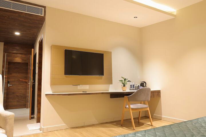 Room 17 of 49