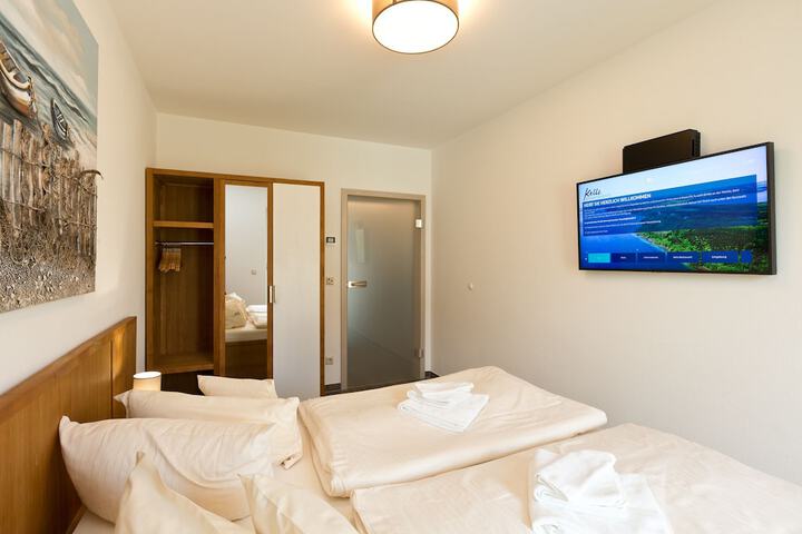 Room 25 of 59