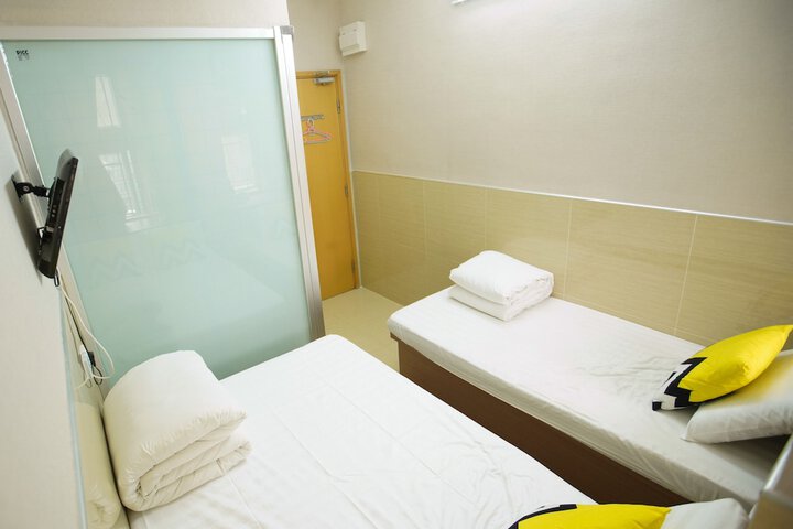 Room 69 of 195
