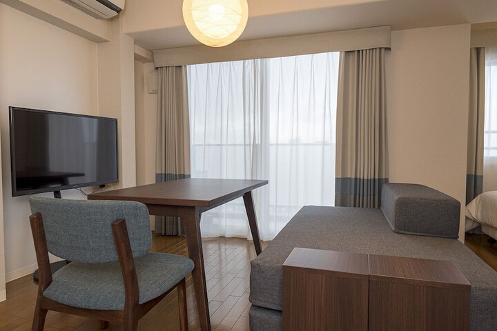 Room 16 of 83