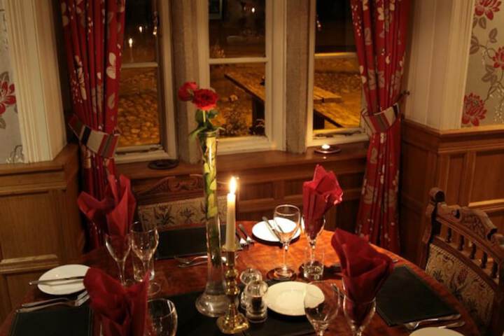 Dining 68 of 82
