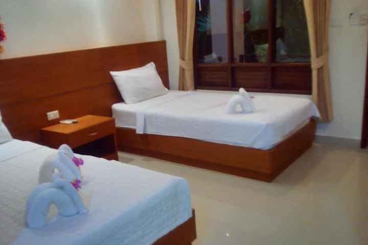 Room 28 of 63
