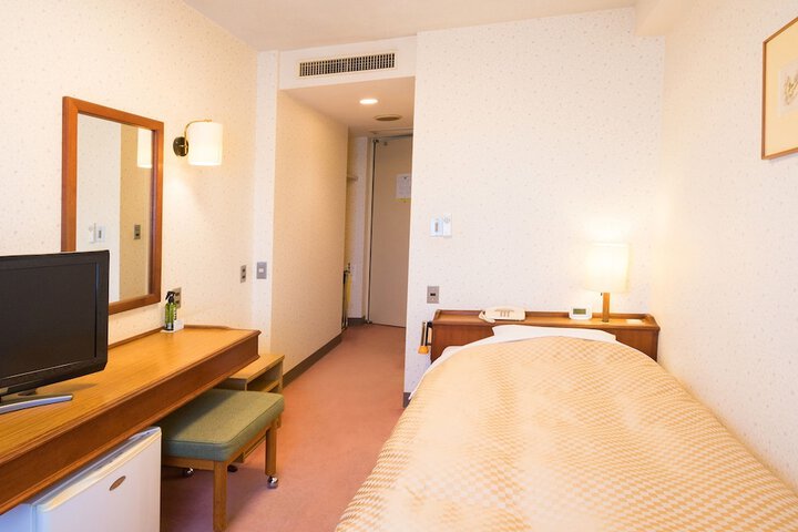 Room 9 of 29