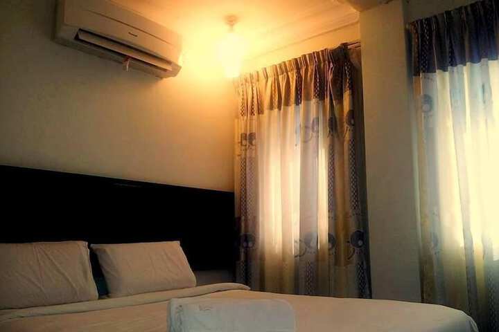 Room 8 of 34