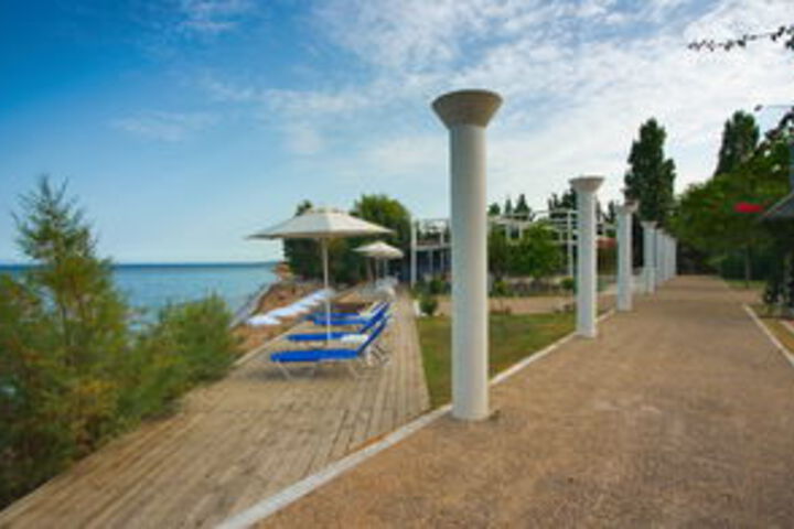 Sundeck 20 of 20