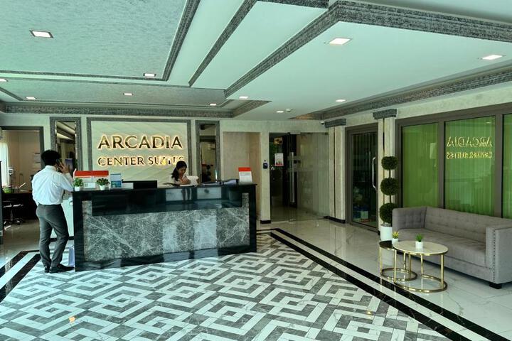 Arcadia Center Suites