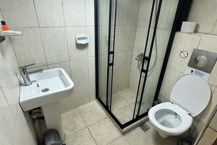 Room 8 of 41