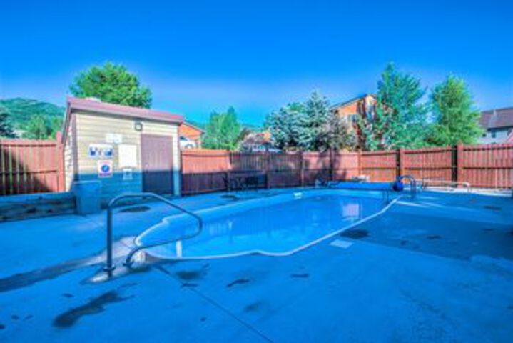 Pool 158 of 168