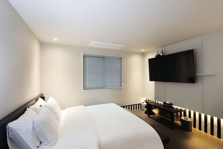 Room 7 of 40