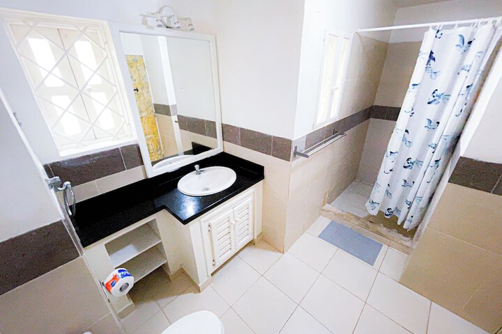 Room 250 of 267