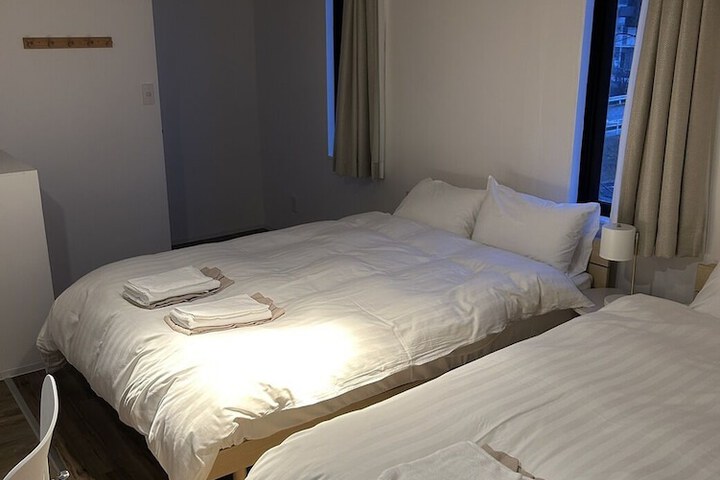 Room 30 of 65