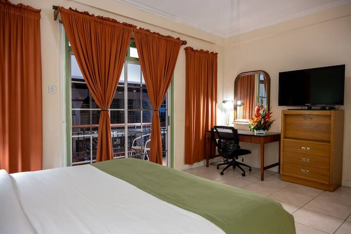 Room 17 of 81
