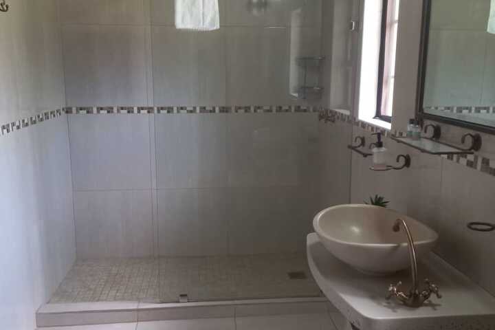 Room 12 of 27