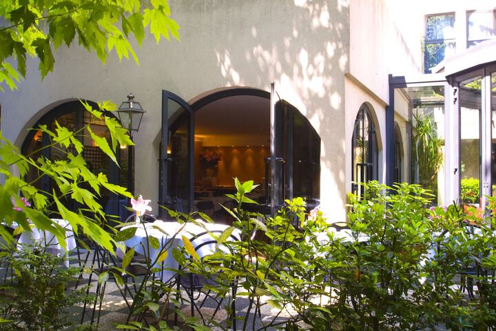 Hotel Exterior 51 of 62